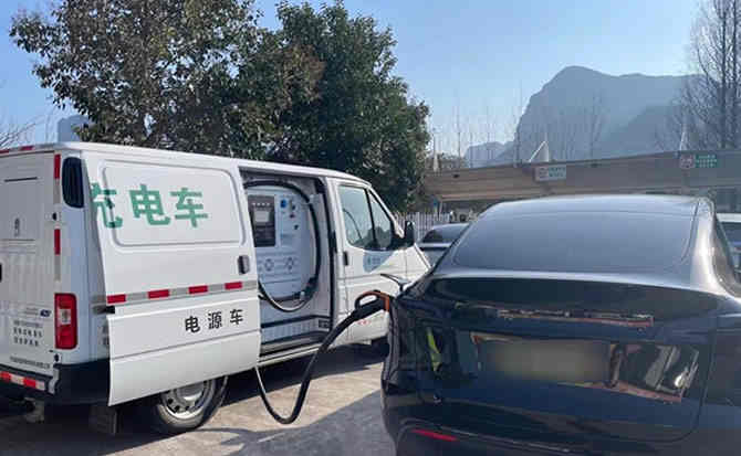 永仁汽车搭电